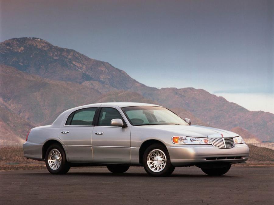  Lincoln Town Car 1998 года  (фото 17 из 77)